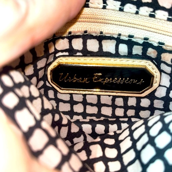 Urban Expressions Quilted Vegan Leather Crossbody Clutch Beige Removable Chain - Picture 8 of 9